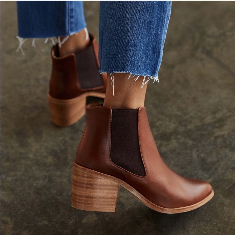 Nisolo Heeled Chelsea Bootie